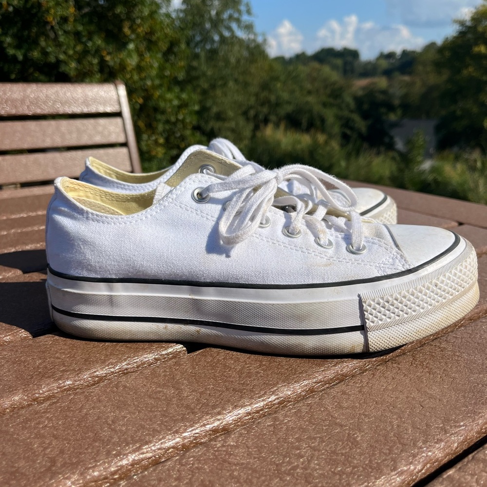 Converse Chuck Taylor Low Top Platform Sneakers